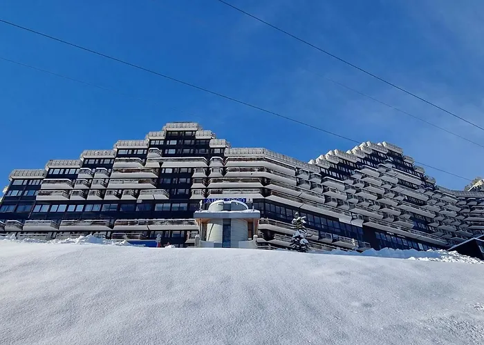 Rénové Divisible Au Pied Des Pistes Avec Balcon, Accepte Animaux - Fr-1-181-2590