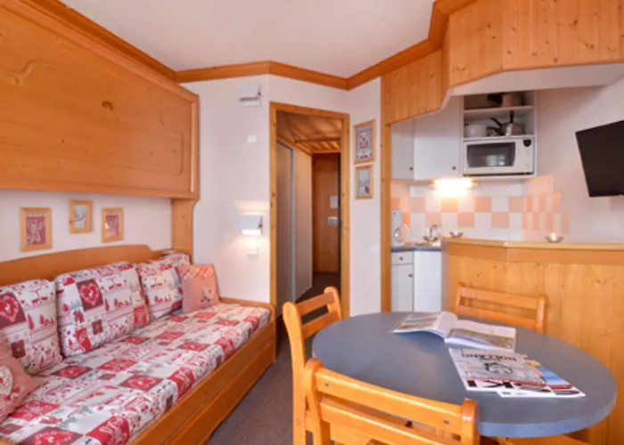 Rénové Divisible Au Pied Des Pistes Avec Balcon, Accepte Animaux - Fr-1-181-2590 *